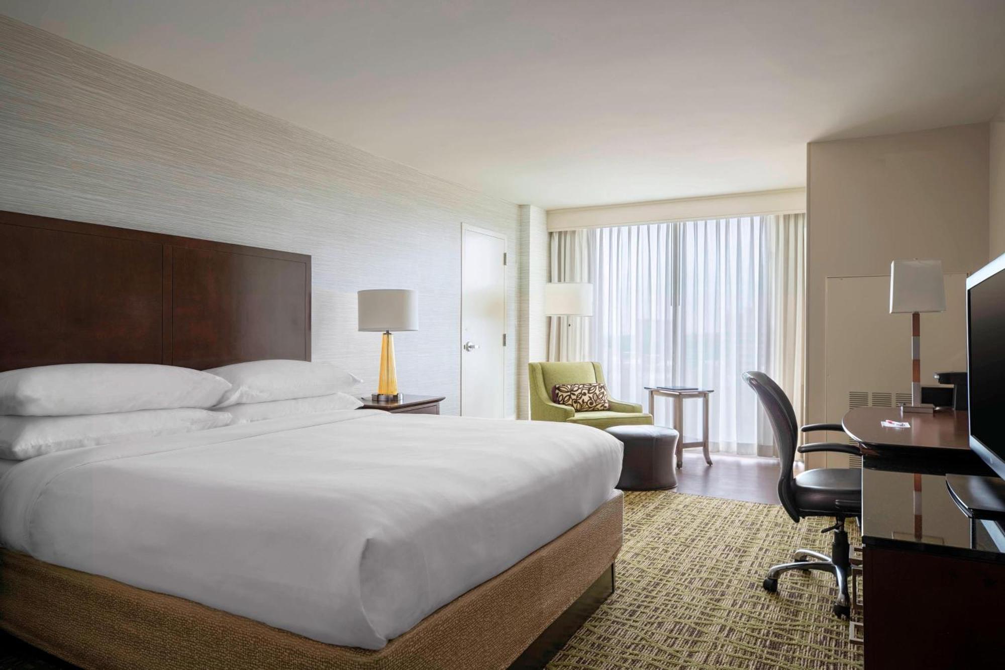 Отель Atlanta Marriott Perimeter Center Данвуди Экстерьер фото
